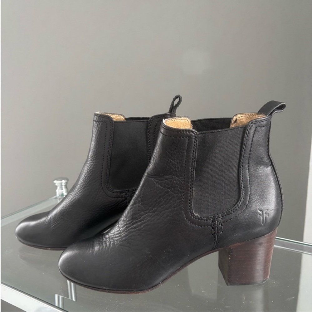 Frye Stella Chelsea Black Leather Booties